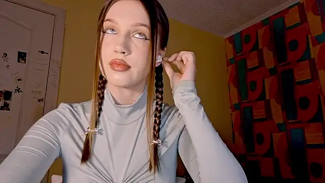 Snapshot of Katrinethequeen chatting on 05-19-26, 04:46 Katrinethequeen online show from 05-19-26, 04:46