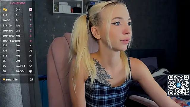 Snapshot of Sabrinkaaa chatting on 06-15-26, 06:43 Sabrinkaaa online show from 06-15-26, 06:43