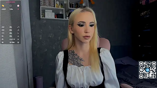 Snapshot of Sabrinkaaa chatting on 06-21-26, 11:51 Sabrinkaaa online show from 06-21-26, 11:51