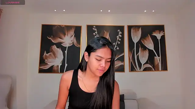 SaphiraJames online show from 06-10-26, 01:50