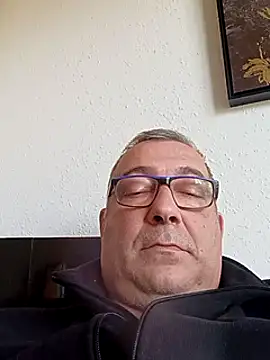 Snapshot of Soloyan chatting on 12-24-24, 09:50 Soloyan online show from 12-24-24, 09:50