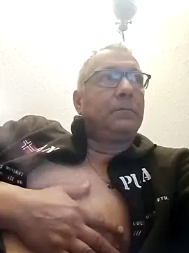 Snapshot of Soloyan chatting on 01-17-25, 05:53 Soloyan online show from 01-17-25, 05:53