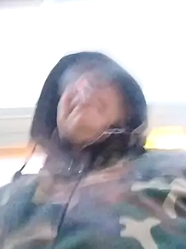 Snapshot of Soloyan chatting on 02-19-25, 06:33 Soloyan online show from 02-19-25, 06:33