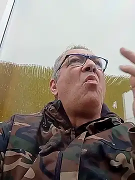 Snapshot of Soloyan chatting on 02-20-25, 08:17 Soloyan online show from 02-20-25, 08:17