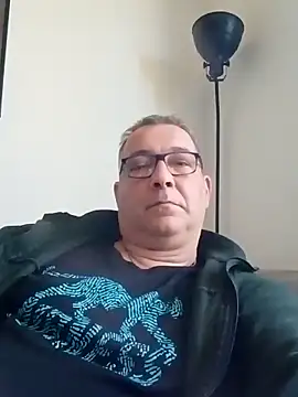 Snapshot of Soloyan chatting on 02-28-25, 05:04 Soloyan online show from 02-28-25, 05:04