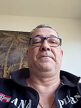 Snapshot of Soloyan chatting on 03-02-25, 12:22 Soloyan online show from 03-02-25, 12:22