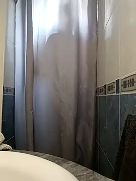 Snapshot of Soloyan chatting on 11-23-25, 12:27 Soloyan online show from 11-23-25, 12:27