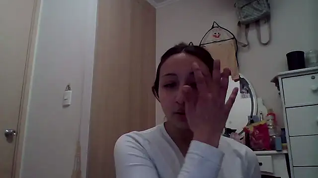 010874 online show from 07-03-26, 05:03