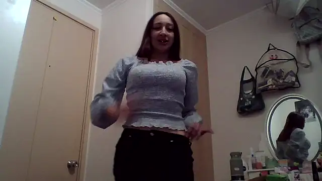 010874 online show from 07-06-26, 04:20