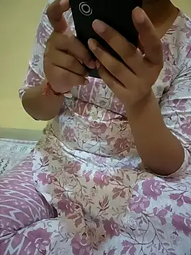 Snapshot of Seema_yadav01 chatting on 05-10-26, 05:23 Seema yadav01 online show from 05-10-26, 05:23