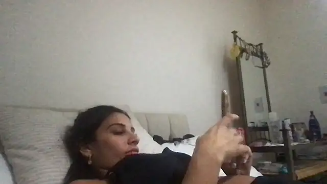 Snapshot of Miss_juicybabes chatting on 05-03-26, 08:26 Miss juicybabes online show from 05-03-26, 08:26