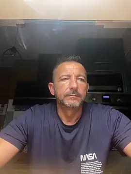 Snapshot of daddy3945 chatting on 06-10-26, 04:01 daddy3945 online show from 06-10-26, 04:01