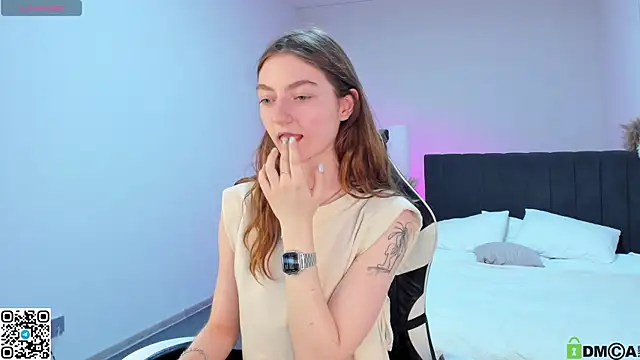 Valenora1 online show from 06-18-26, 11:36