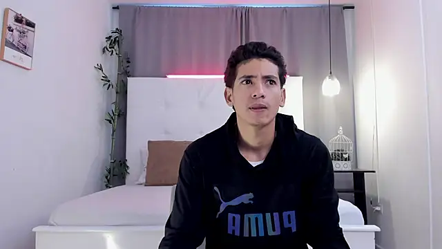 Alejo-and-Thiago online show from 06-20-26, 12:30