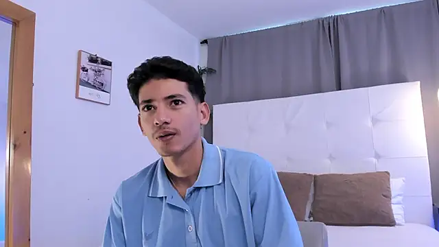 Alejo-and-Thiago online show from 07-14-26, 12:33