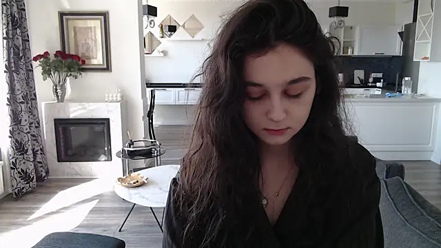 cute lilia online show from 05-05-26, 07:16