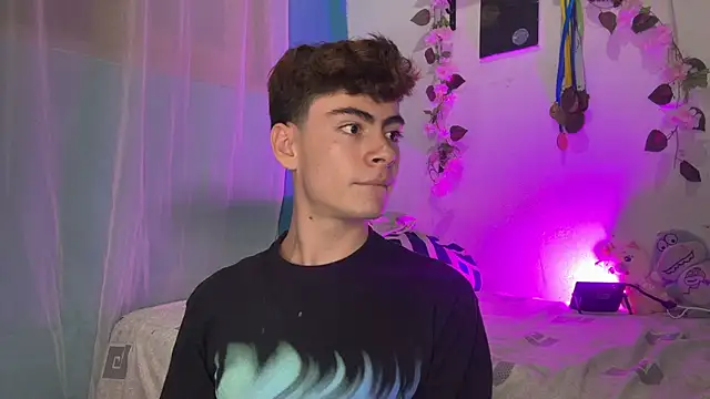  peachyboy online show from 05-09-26, 01:44