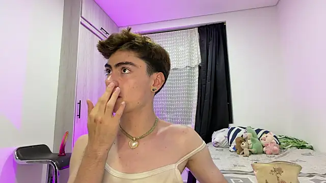  peachyboy online show from 07-04-26, 04:18