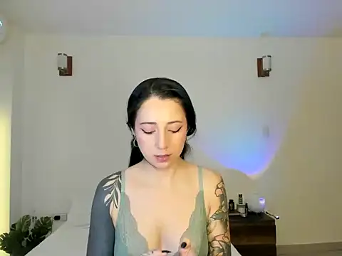 EvangelineLoveee online show from 07-09-26, 03:49