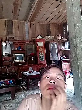 daisyy2 online show from 05-15-26, 06:53