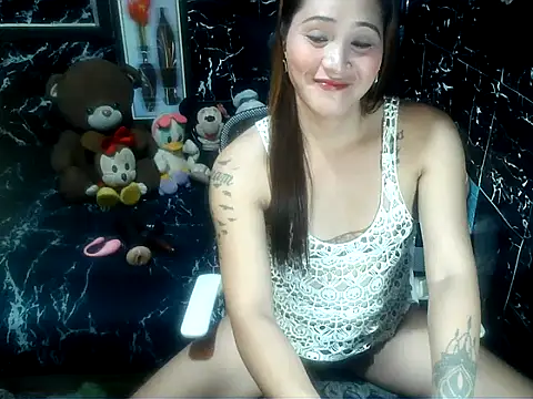 Snapshot of expensivecandy69 chatting on 06-03-26, 06:13 expensivecandy69 online show from 06-03-26, 06:13
