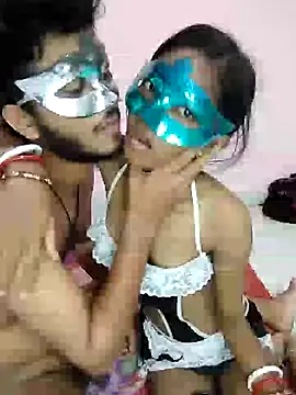 Snapshot of husband_wife_12 chatting on 06-11-26, 05:44 husband wife 12 online show from 06-11-26, 05:44