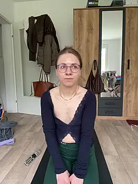 SweetLuna96 online show from 05-05-26, 11:29