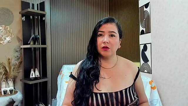 BBWLuxuryMuse online show from 05-03-26, 12:00