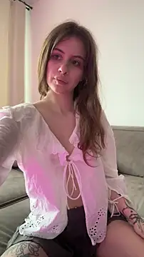 Snapshot of evvaavve chatting on 05-10-26, 03:50 evvaavve online show from 05-10-26, 03:50