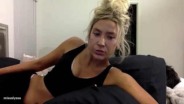 Misss alyssaaa online show from 06-08-26, 04:24