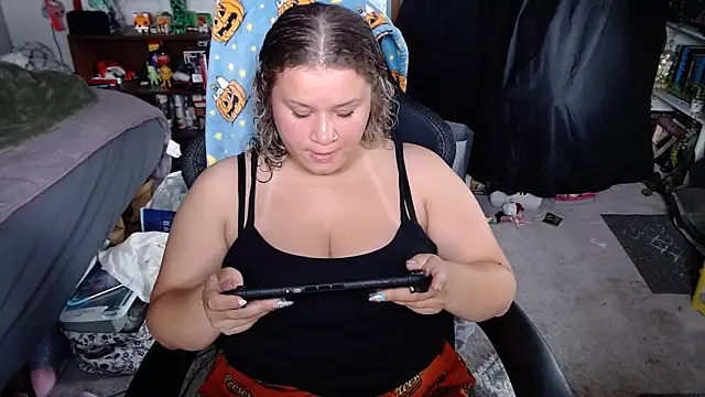 Snapshot of prettybabygurl04 chatting on 05-13-26, 04:59 prettybabygurl04 online show from 05-13-26, 04:59