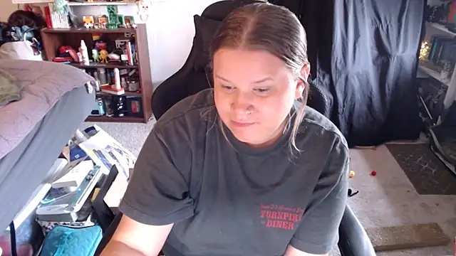 Snapshot of prettybabygurl04 chatting on 05-21-26, 05:20 prettybabygurl04 online show from 05-21-26, 05:20