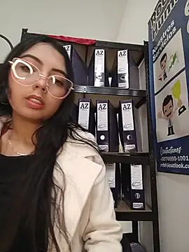Snapshot of JENNIFER__03 chatting on 08-01-26, 04:17 JENNIFER 03 online show from 08-01-26, 04:17