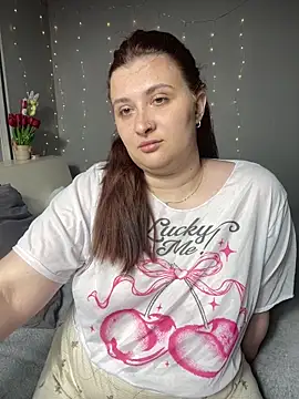 Snapshot of AureTease chatting on 05-24-26, 06:24 AureTease online show from 05-24-26, 06:24