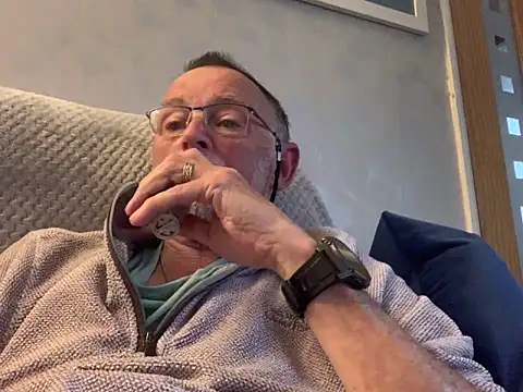 Snapshot of Moonraker64 chatting on 05-20-26, 07:31 Moonraker64 online show from 05-20-26, 07:31