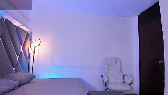 Snapshot of AmaraLewis chatting on 07-01-26, 01:02 AmaraLewis online show from 07-01-26, 01:02