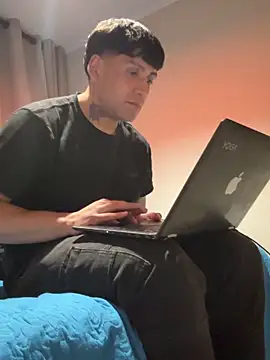 Tttwinee online show from 05-05-26, 02:30