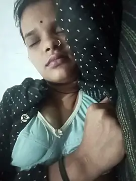 Student garl 1 online show from 06-02-26, 10:34