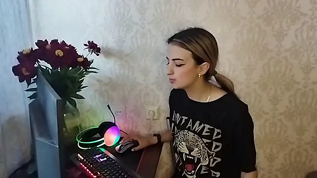 By Mira online show from 05-31-26, 02:46
