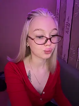 Velvet Doll  online show from 06-01-26, 04:47