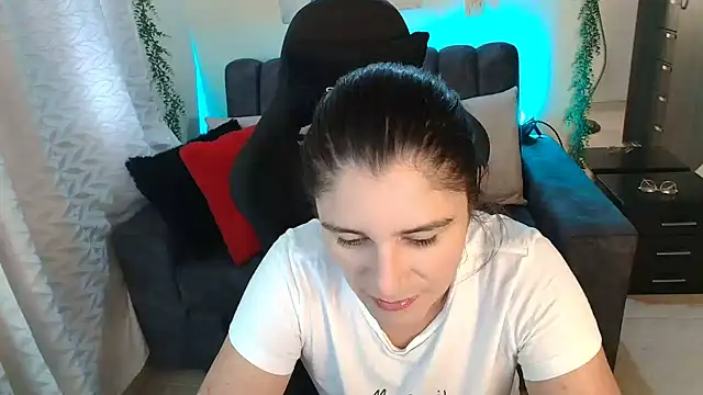 LUCYMILF SEXY online show from 07-18-26, 03:05