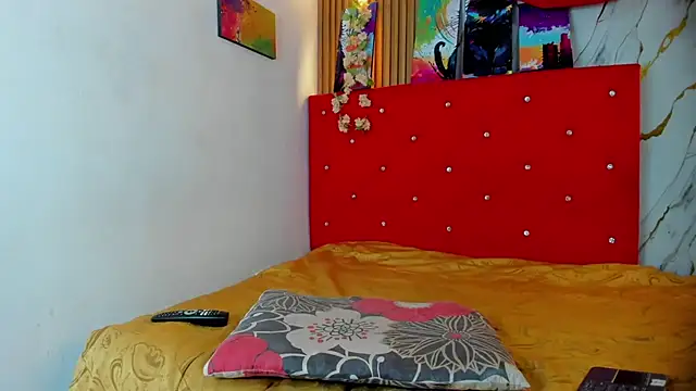 Snapshot of nix_casanova chatting on 07-10-26, 11:35 nix casanova online show from 07-10-26, 11:35