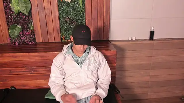 Snapshot of angel_silva_ chatting on 05-09-26, 12:10 angel silva online show from 05-09-26, 12:10