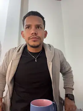 Snapshot of angel_silva_ chatting on 07-05-26, 02:46 angel silva online show from 07-05-26, 02:46