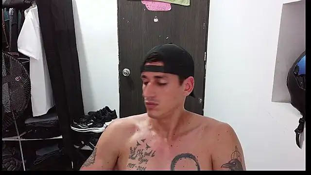 Snapshot of RaulRico chatting on 06-30-26, 12:11 RaulRico online show from 06-30-26, 12:11