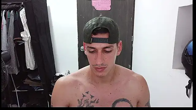 Snapshot of RaulRico chatting on 07-13-26, 07:27 RaulRico online show from 07-13-26, 07:27