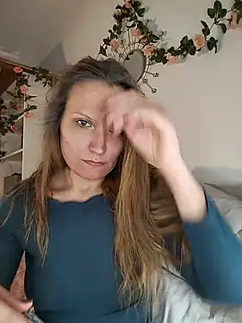 Snapshot of Candy_Cougar chatting on 06-04-26, 07:14 Candy Cougar online show from 06-04-26, 07:14