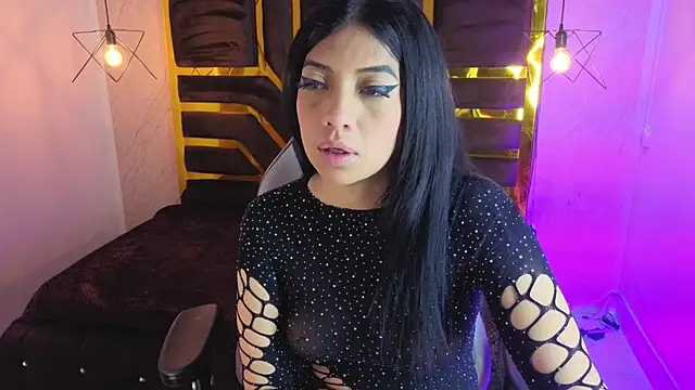 Snapshot of Ey_Im_simone_ chatting on 07-15-26, 12:21 Ey Im simone online show from 07-15-26, 12:21