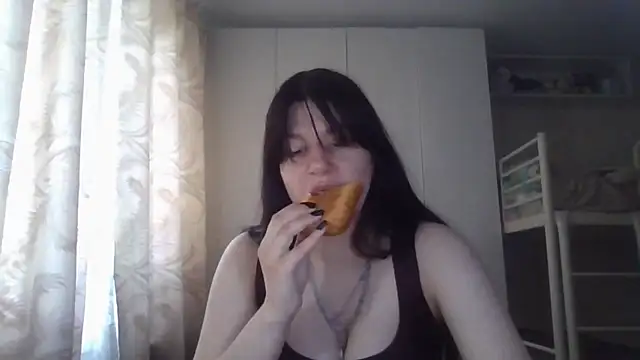 Snapshot of GrayceDeclet chatting on 06-24-26, 06:56 GrayceDeclet online show from 06-24-26, 06:56