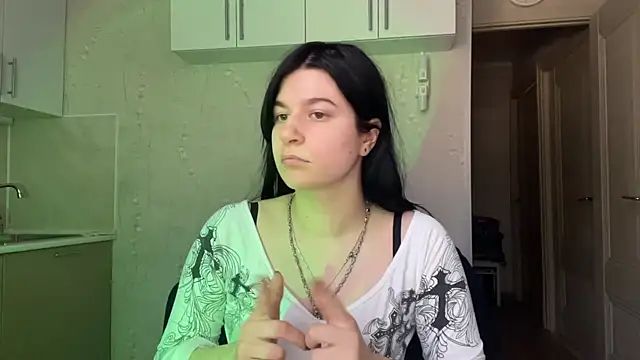 Snapshot of GrayceDeclet chatting on 08-05-26, 01:03 GrayceDeclet online show from 08-05-26, 01:03